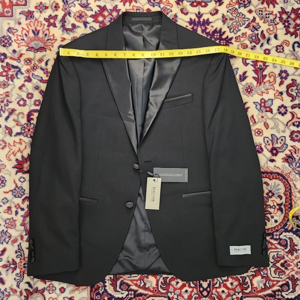 Kenneth Cole Reaction Tuxedo NWT 38S - Picture 6 of 15
